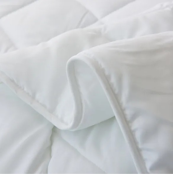 Classic White Collection Lightweight Summer Comforter Diamond Quilting