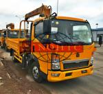 4x2 HOWO Cargo Transport Truck Chassis Truck Mounted Crane 120 - 140hp Power