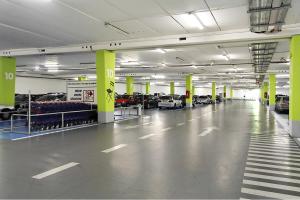 Quality Glossy Quick Drying Polyurethane Floor Paint 1mm Hardness Water Based wholesale