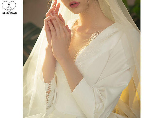 Deep V Neck Vintage Off White Wedding Dresses Long Lantern Sleeve Pleating Tail