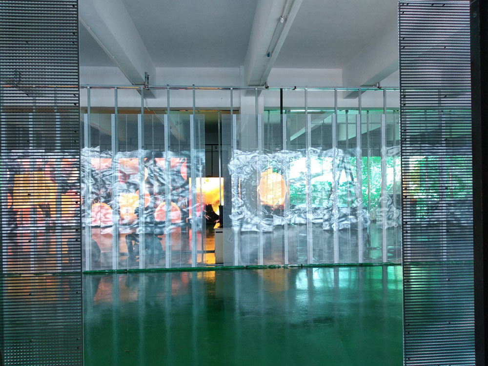P3.91-7.81 Transparent AVOE LED Display For Building Glass Wall Lightweight for American market