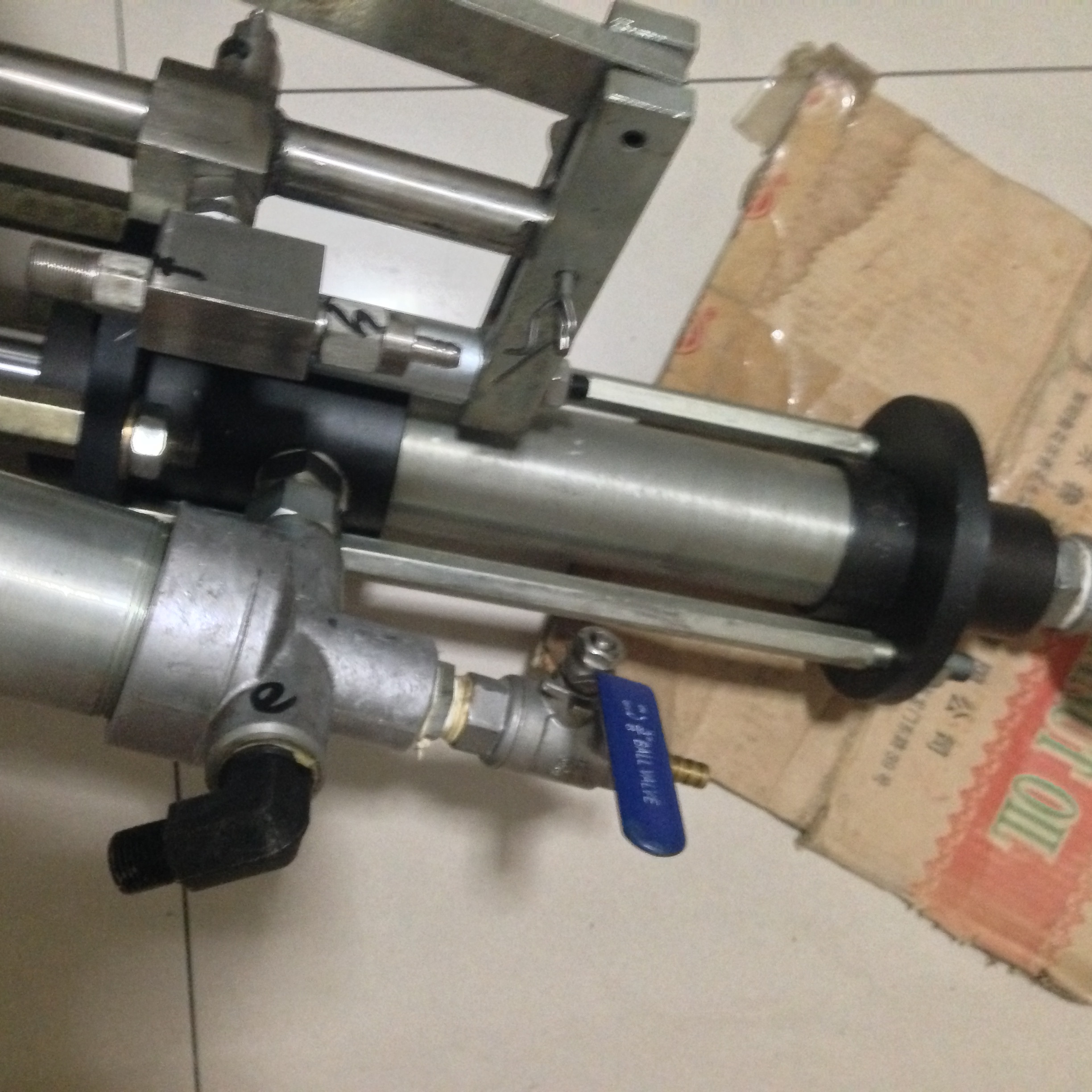 resin spray gun skills training--customer from Kazakhstan