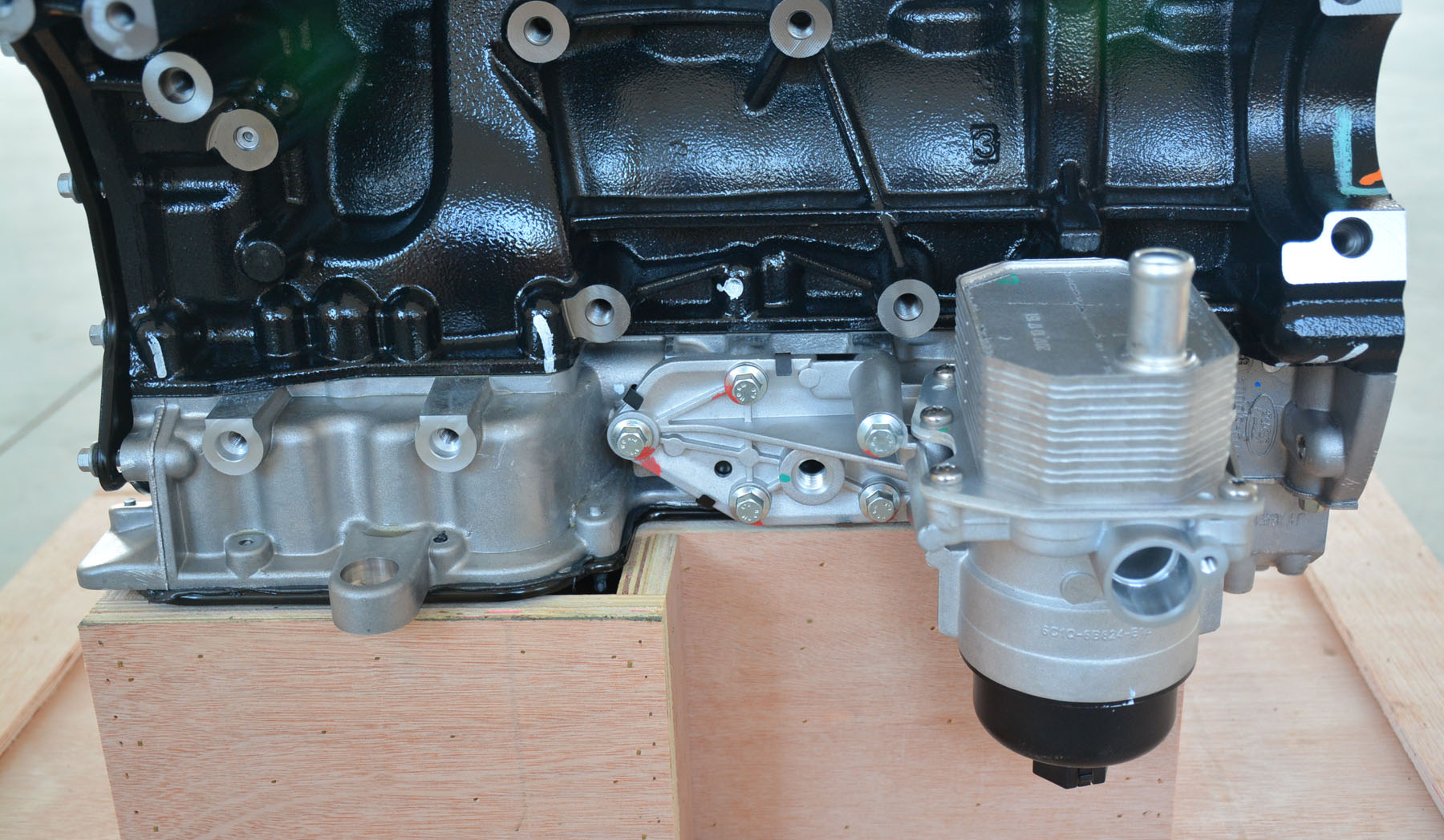 V348 4 Cylinder JMC V348 Auto Engine with 350/1500-2100 Torque and 135/3500 Power