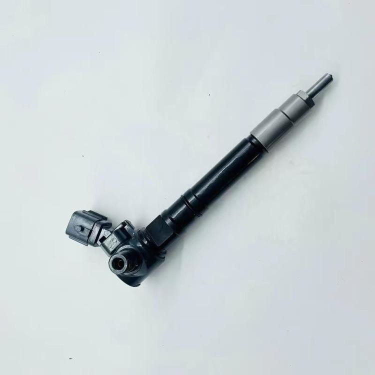 236700e070 Diesel Fuel Injector 23670-0E070 For Toyota Hilux 2.4L 2GD Engines