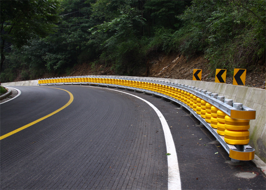 Highway Anti Collision Barrier EVA Galvanized Iron Assembled Safety Highway Guardrail