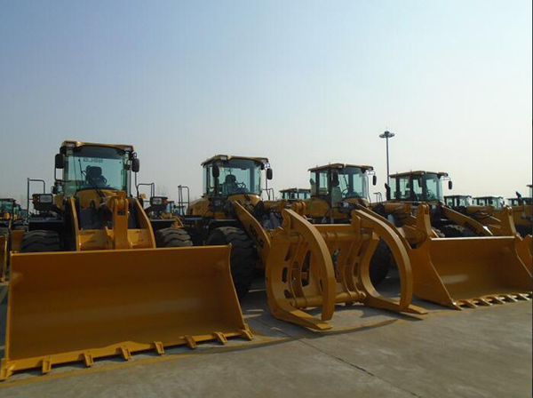 High Efficiency Wheel Loader Machine 1800kg Rated Load For Road Construction