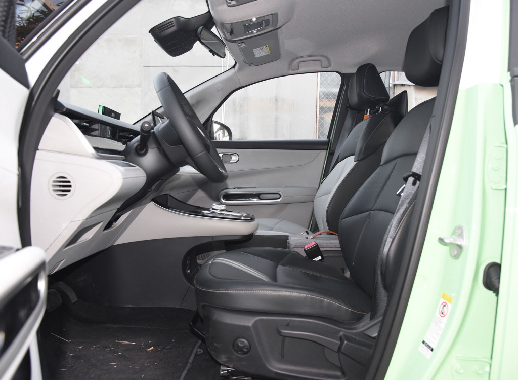 China New BYD Electric Car BYD D1 2023 Ev Car 5 Seater 4 Wheel Public Passenger Electric Car In Stock