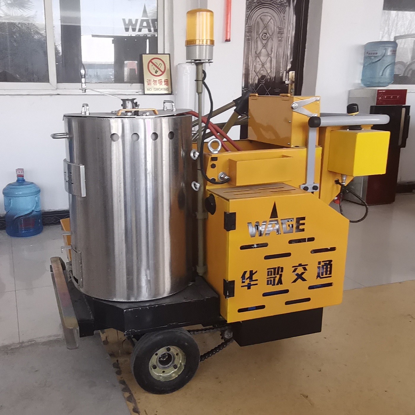 Battery Driving Thermoplastic Road Line Marking Machine For Convex Line And Horizontal Line