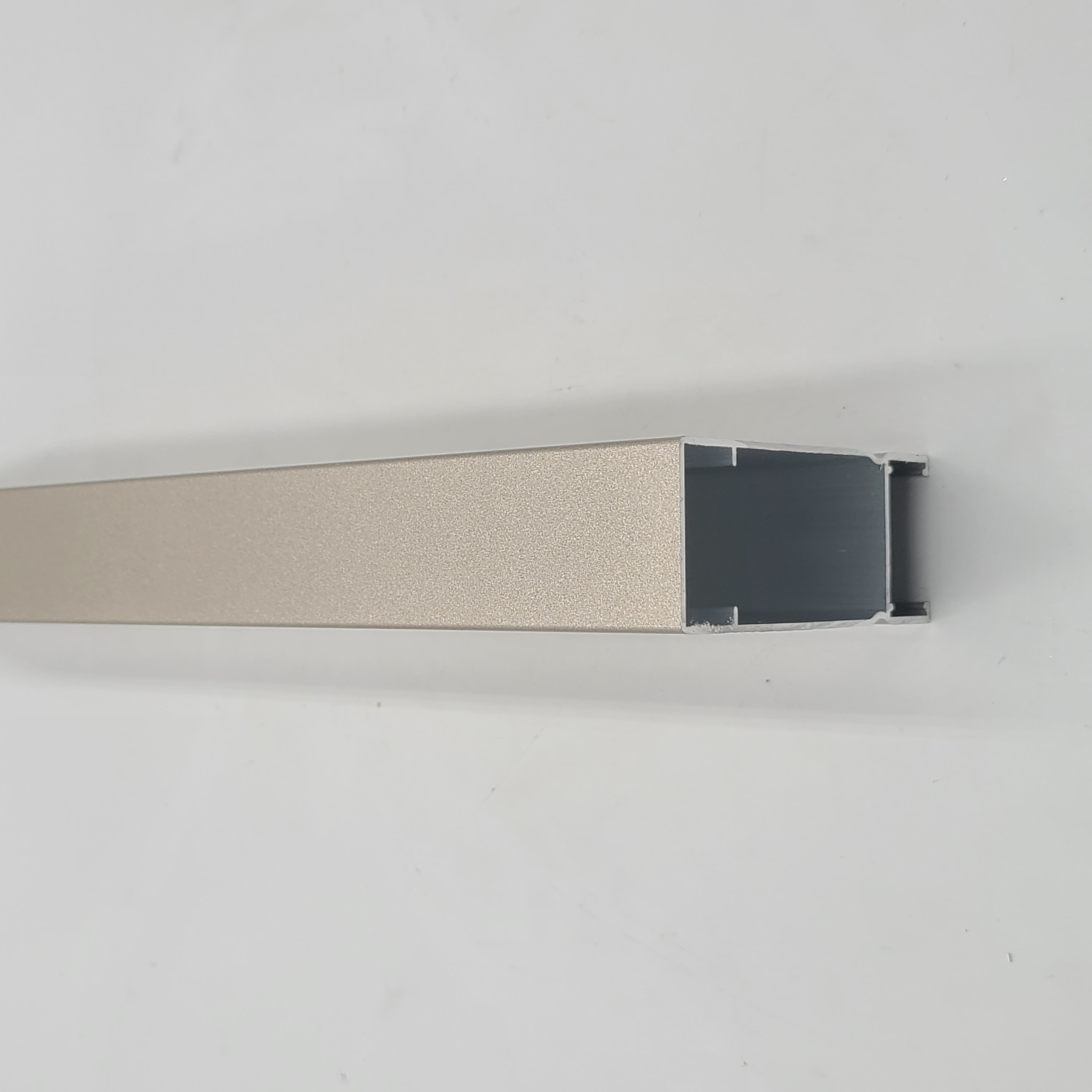 ISO 9001 Aluminium Sliding Window Profile Rolling Gate Door Extrusion