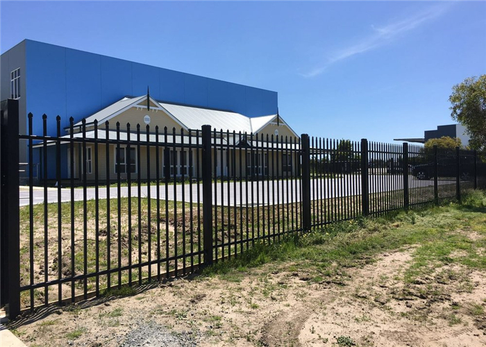 Heavy Duty Privacy Steel Tubular Fencing Residential Spear Top Panels