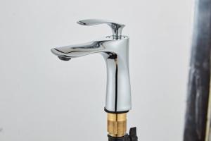 Quality Chrome Plated Single Hole Silver Wash Basin Faucet wholesale