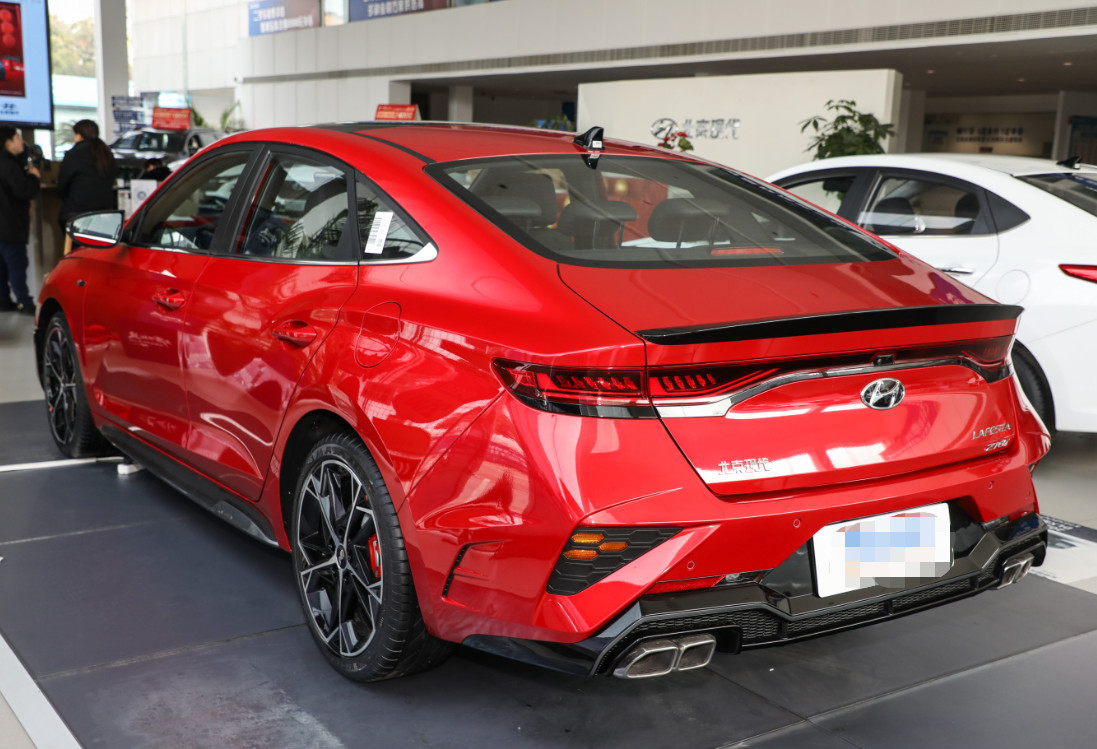 New or Used Car Supplier Hyundai Fiesta/Lafesta Pure Electric 2020 GLX/GLS/DLX Compact Sedan 4 Door 5 Seats 3 Box Car