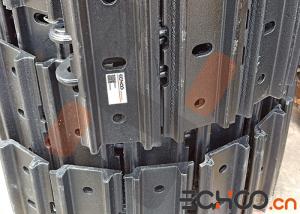 Quality Bobcat X323 Track Link With Shoes Miniexcavator Undercarriage Parts wholesale