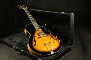 Quality Quality blackburst thick hollow body block inlay single cutaway electric guitar wholesale