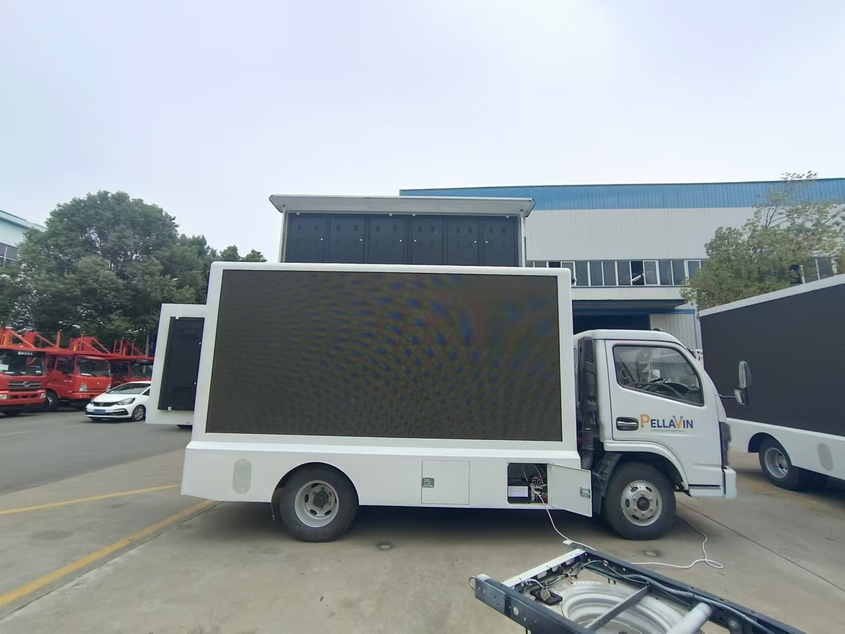 Led Mobile Advertising Vehicle 1500ml Replacement 3 Sides P4 Led Advertising Promotion Truck