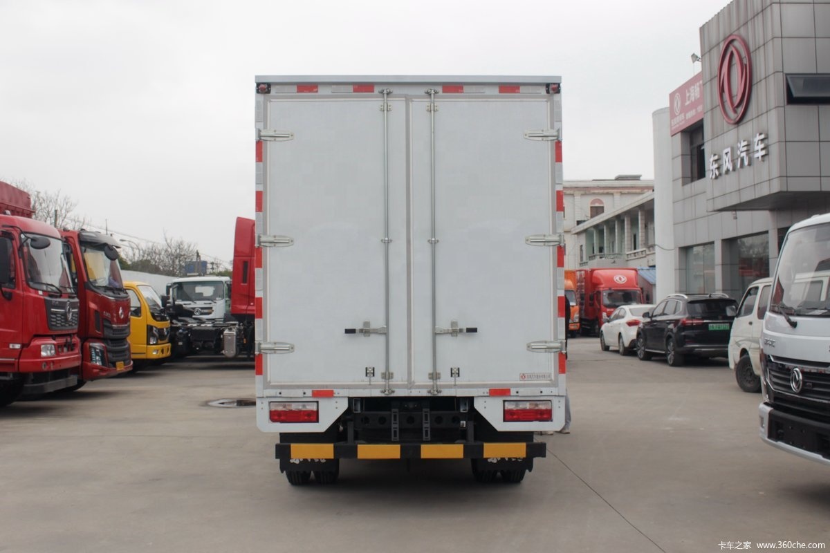 Multimedia System Enabled Dongfeng Single Row 4X2 Van Truck with 150 250hp Horsepower