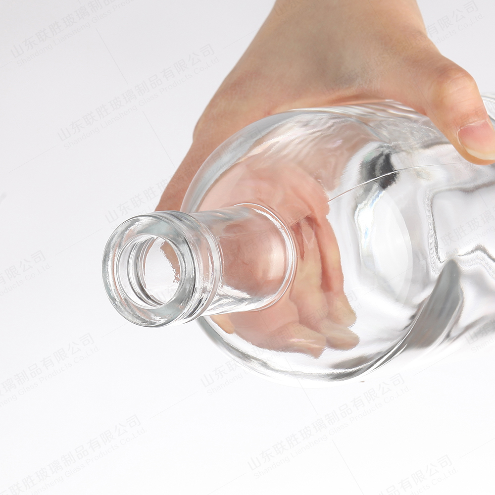Acceptable Customer's Logo Transparent Boston Round Glass Bottle 700ml 750ml 1000ml