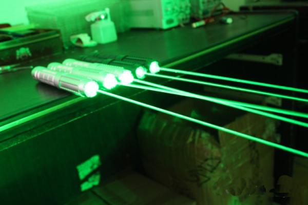 200mw/300mw high power green laser pointer Military Grade Super Bright Tactical