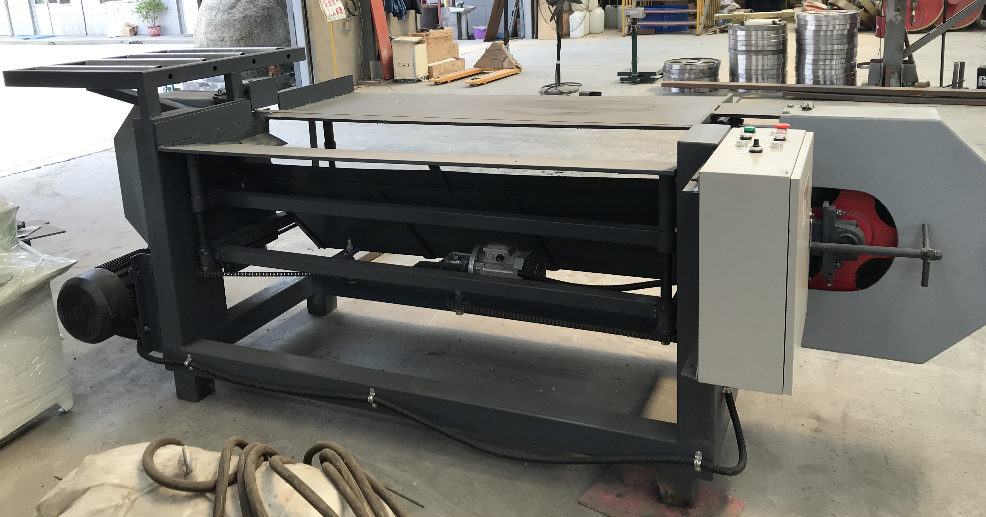 New designed wooden pallet dismantling band sawmill machine wood pallet dismantler for sale