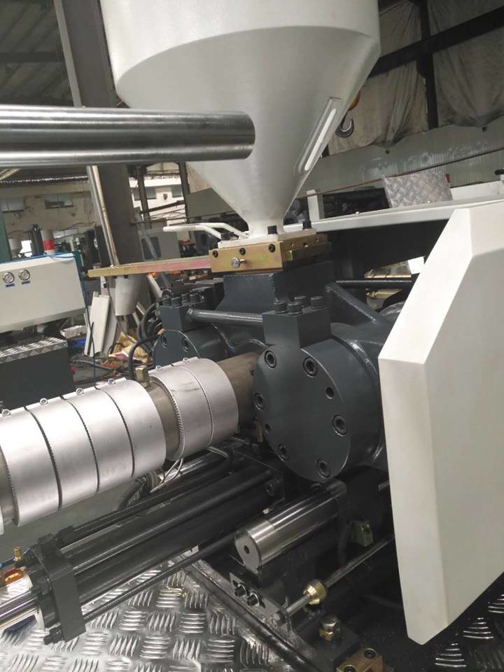 Hydraulic Precision Injection Molding Machine For Mobile Case CE ISO Listed