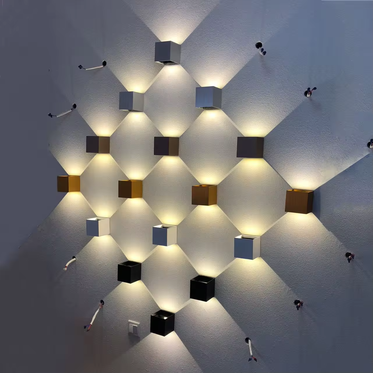 Color Rendering Index Ra 80 Modern Outdoor Wall Light LED Waterproof IP65 Up Down Light
