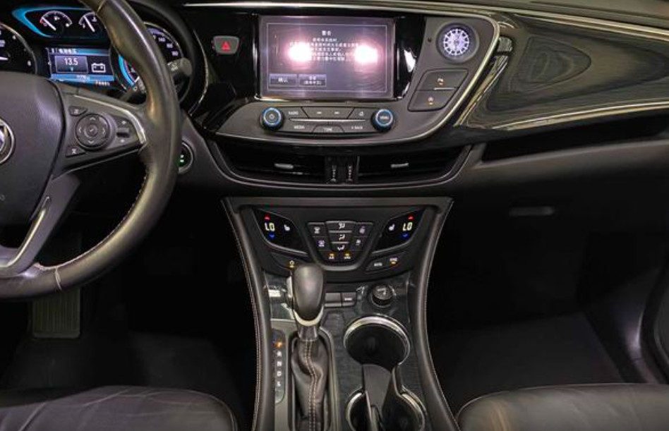 Envision 2016 28T 4WD Elite SAIC-GM Buick Mid-size SUV Gasoline 2.0T 260HP L4 6-speed Manual