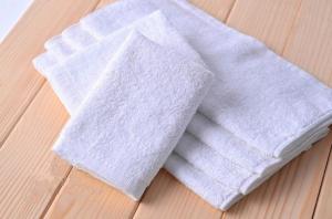 Quality White Hotel Small Kitchen Tea Towels Disposable With Cotton Blended Fabric wholesale