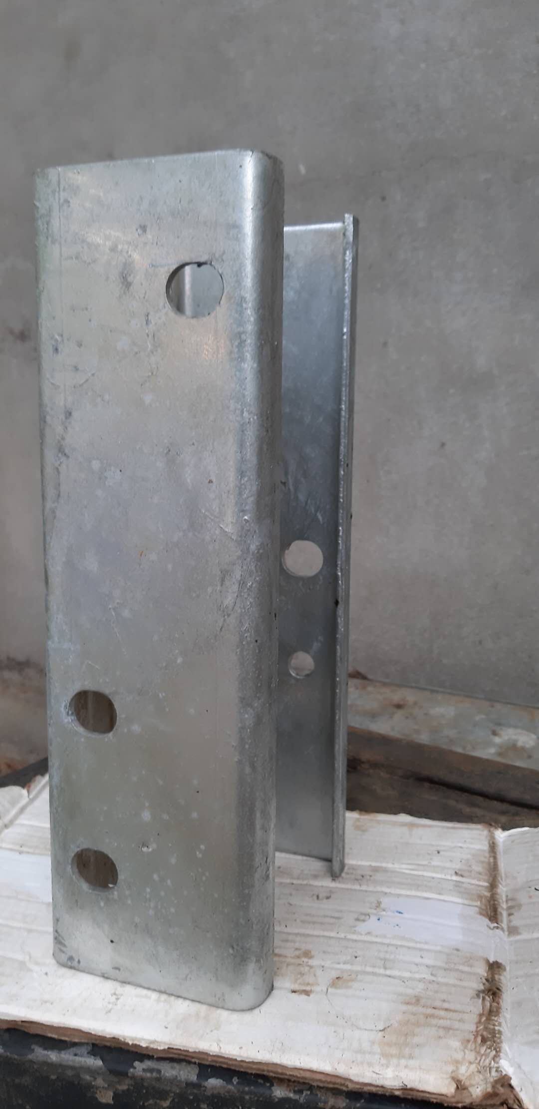 Q235 Q345 Aashto M180 Highway Hot-dip Galvanized Corrugated Beam Guardrail Spacer