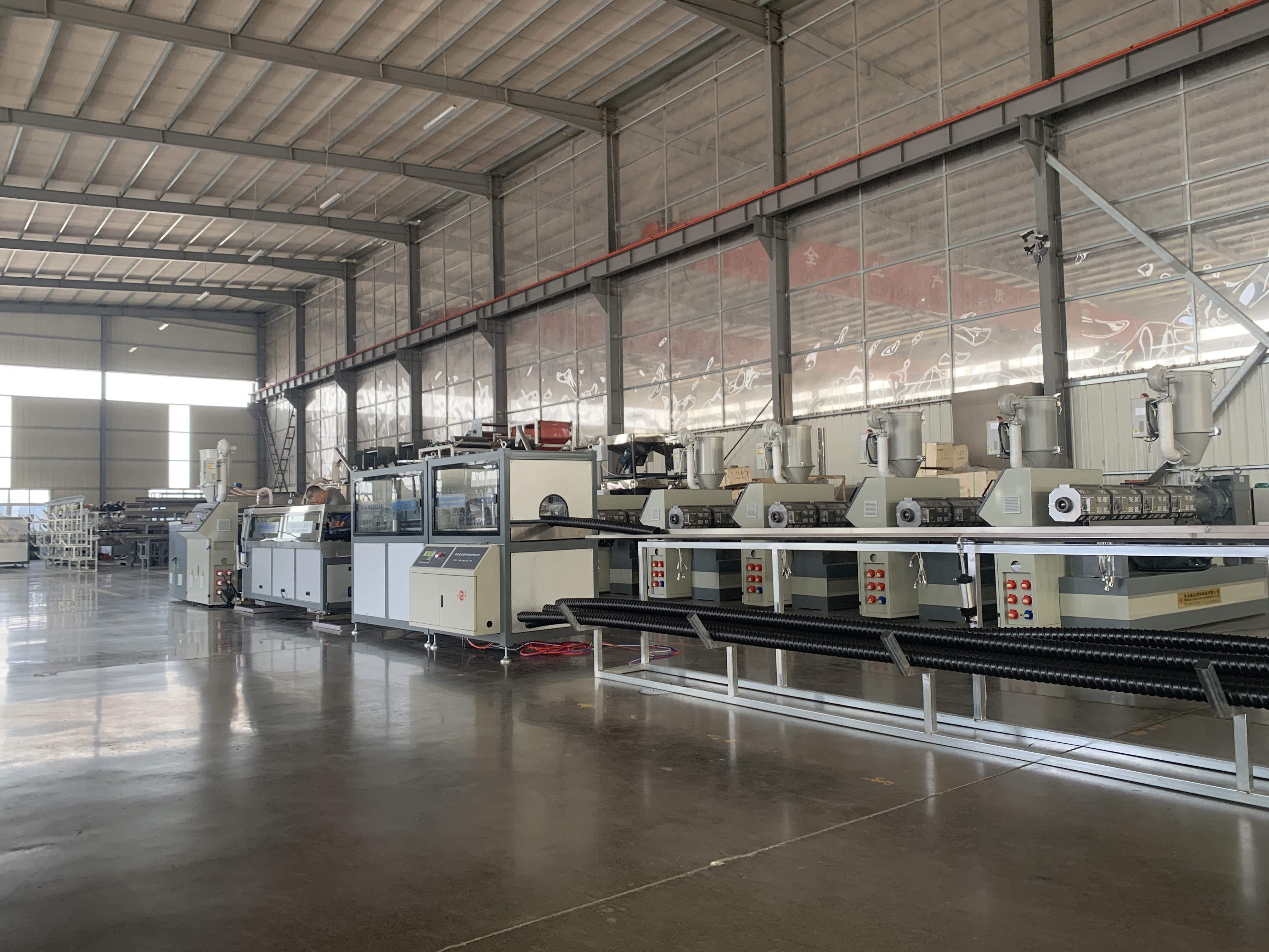 Pe Pipe Spiral Pipe Extrusion Line with Water Cooling Fully Automatic
