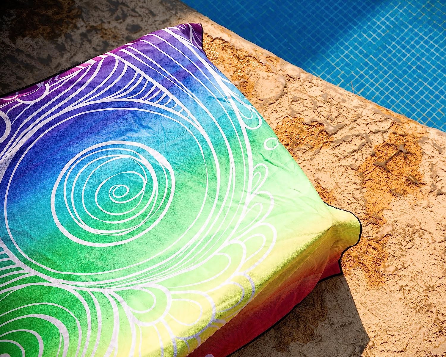 Rectangular Microfiber Beach Towel With High Absorbency And Nature Inspired Designs