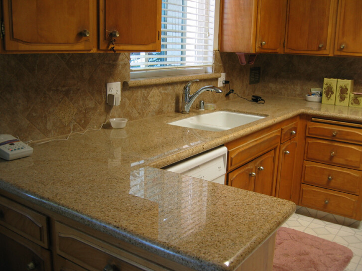 G682 Rusty Yellow Granite Stone Slabs , G682 Sunset Gold Granite Fashionable Appearance