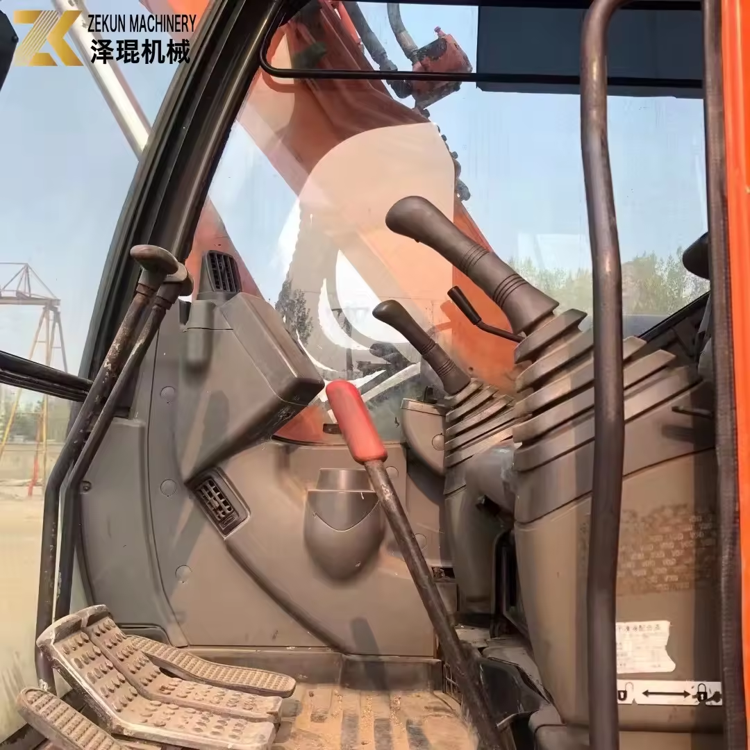 7100 KG Machine Weight Used Hitachi 75 Excavator Original Hydraulic Pump ZX75US ZX75US-3