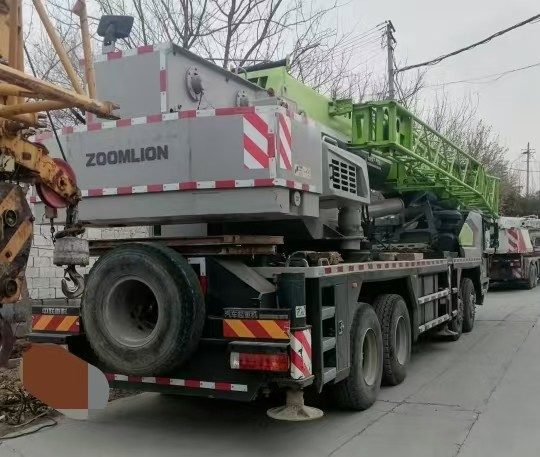 2020 Years Zoomlion Mobile Crane 50 Tons With Five-Arm Crane Jib For Heavy-Duty Construction Projects