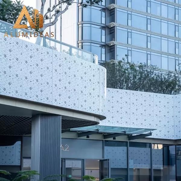Curtain Wall Cladding