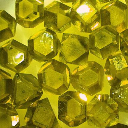 1mm - 4mm Synthetic Monocrystalline Diamond Rough Hpht Diamond Abrasives