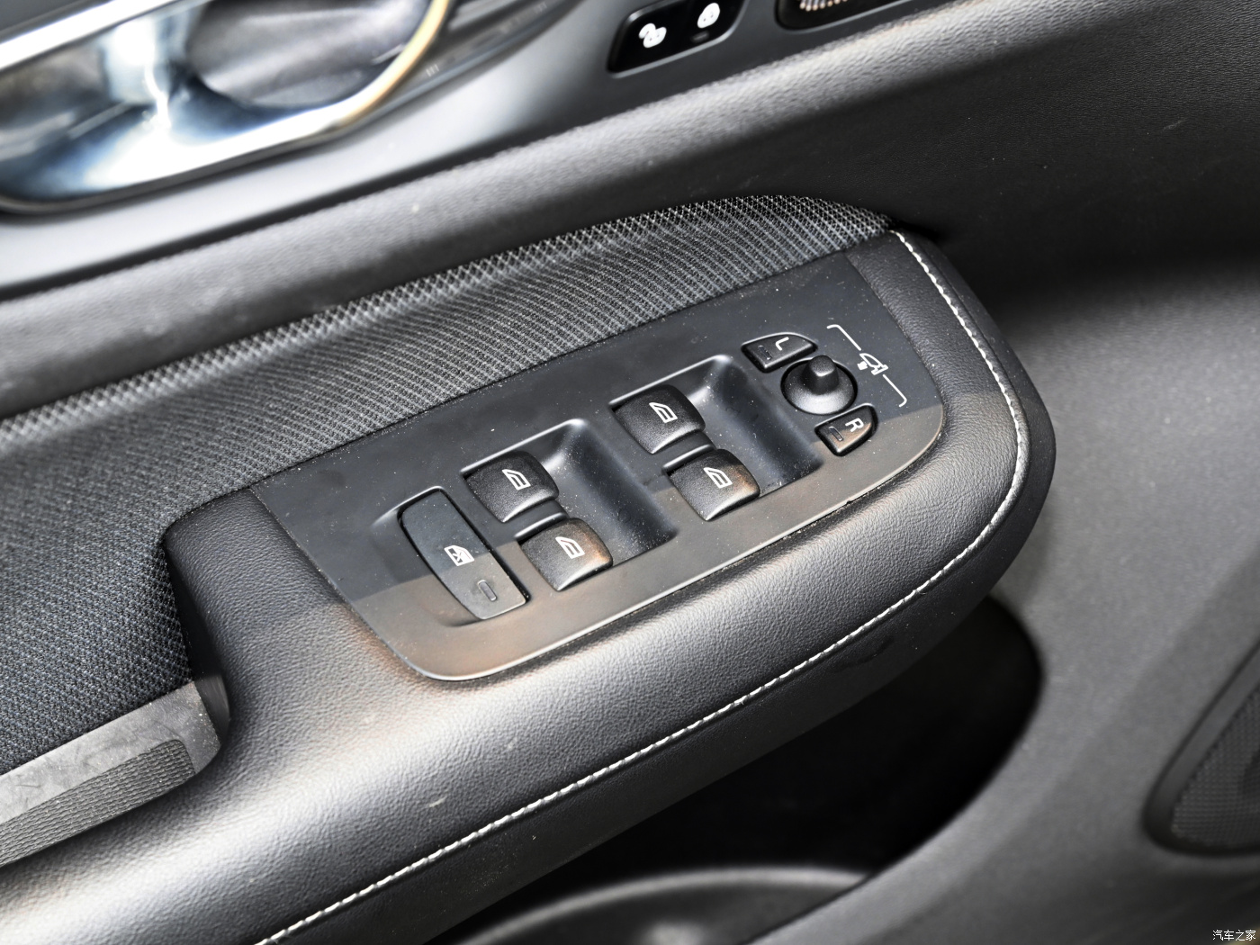 Experience the Best of Both Worlds with the 2023 Volvo S60 High Speed Long Range and Plug-in Hybrid