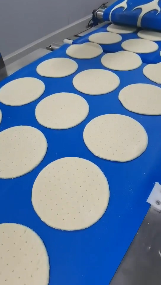 SUS304 Fully Automatic Pizza Making Machine Pizza Crust Bread Forming Equipment