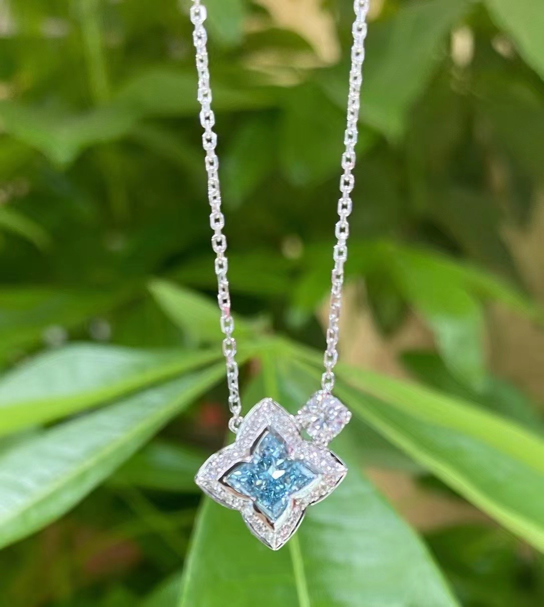 Lily Cut Lab Grown Diamond Pendants Blue Four Leaf Clover Diamond Pendant 1.17ct