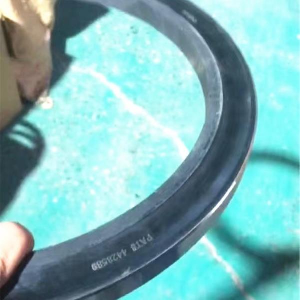9X4582 4428589 9X4588 3W1848 Oscillating Seal Track Skidder Rubber Steel Seal