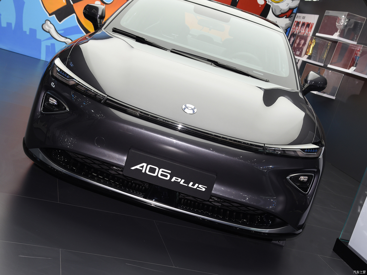 160KW Total Motor Power 2024 Hycan A06 PLUS Version Pure Electric Luxury Car with 520KM Long Range and Hybrid Fuel Type