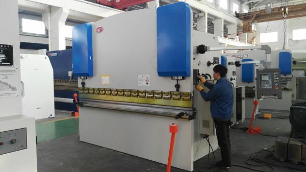 Amada color DA52 High Accuracy 305 Stainless Steel Sheet Metal Press Brake