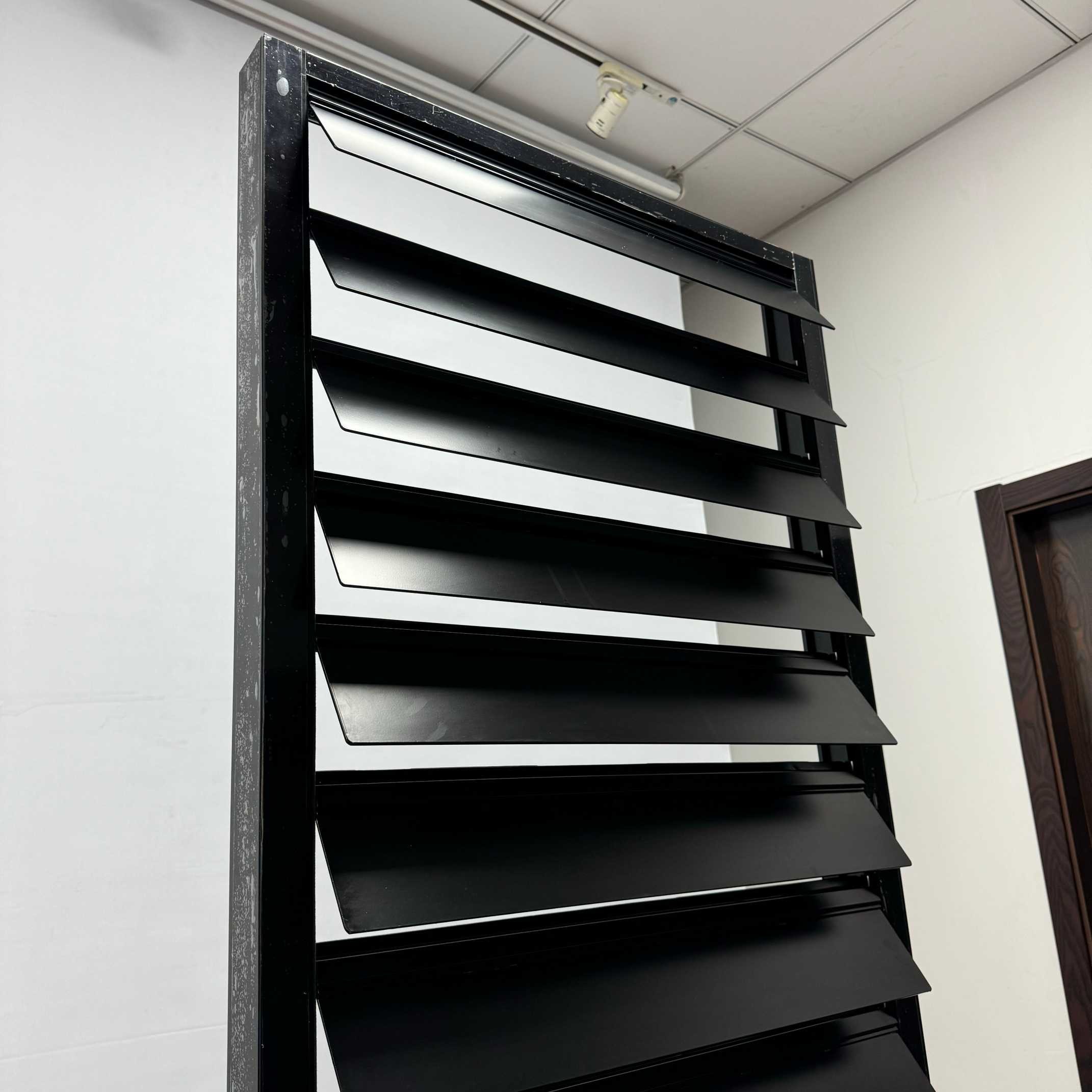 Powder Coating Ventilation Aluminium Louver Window Lightweight Aluminium Jalousie Windows