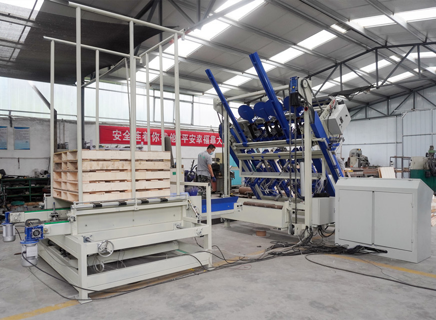 Euro pallet automatic nailing machine/wooden pallet production line for sale