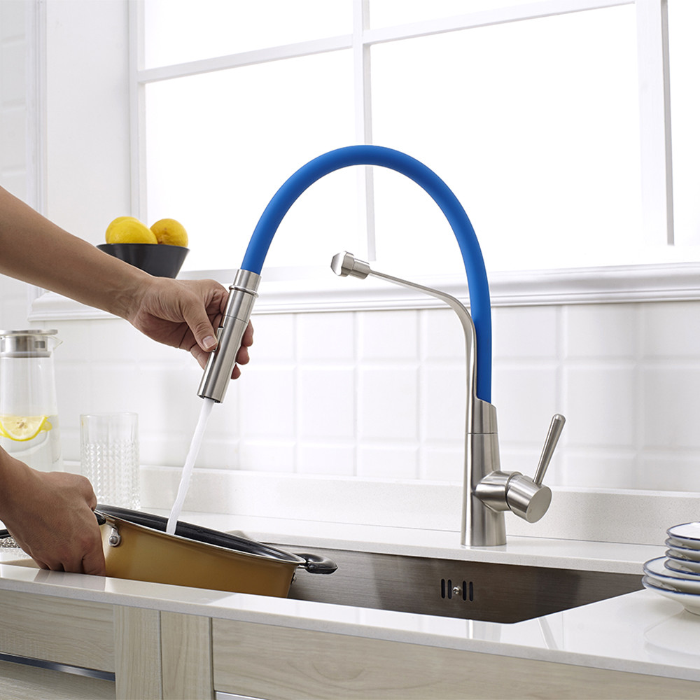 American Market Cold Hot Water Spring Steel 304/316 Material Kitchen Faucet With Pull Out Blue Rubber
