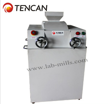 SS 380V 50Hz Laboratory Double Roller Crusher Uniform Output Powder