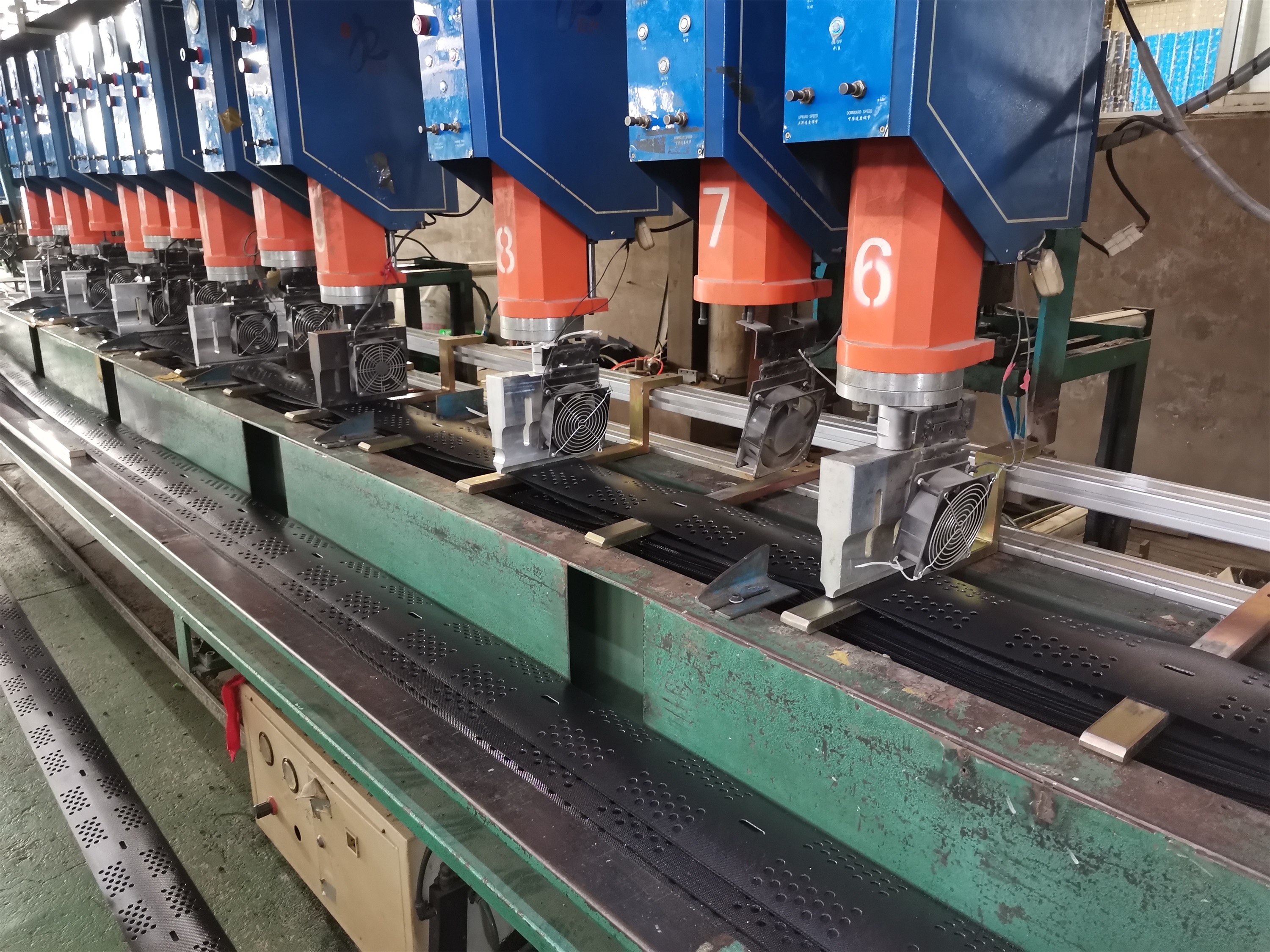 50mm-250mm Green Smooth HDPE Geocell for Slope Protection Improve Slope Performance