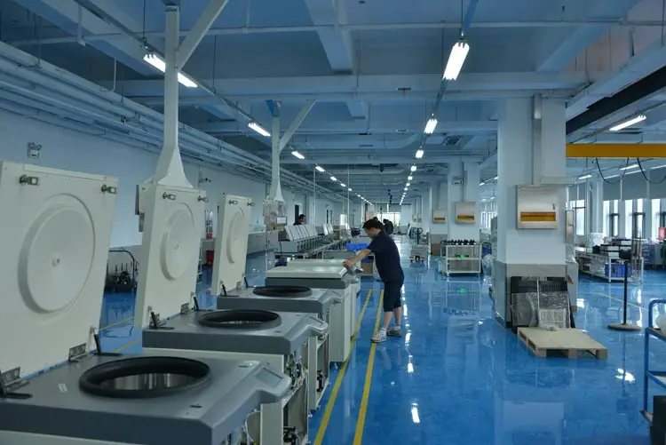 CLT55 Medical Laboratory Centrifuge Benchtop Clinical Centrifuge Machine with Basket Rotor