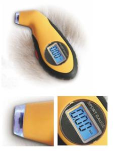 Quality digital tire gauge with flashlight wholesale