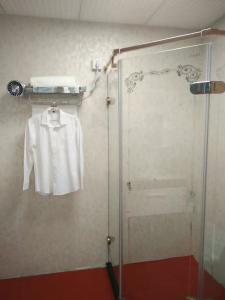 Quality sanitary ware industry smart bathroom clothes dryer electric clothes dryers wall mounted 800W with low noise 30dB wholesale