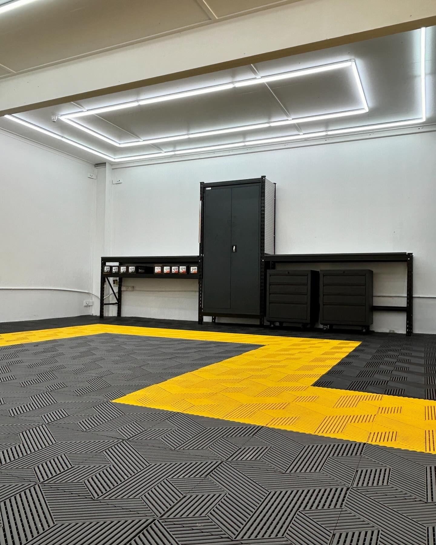 Three Dimensional 19mm Garage Tiles Interlocking Heavy Duty Garage Floor Squares